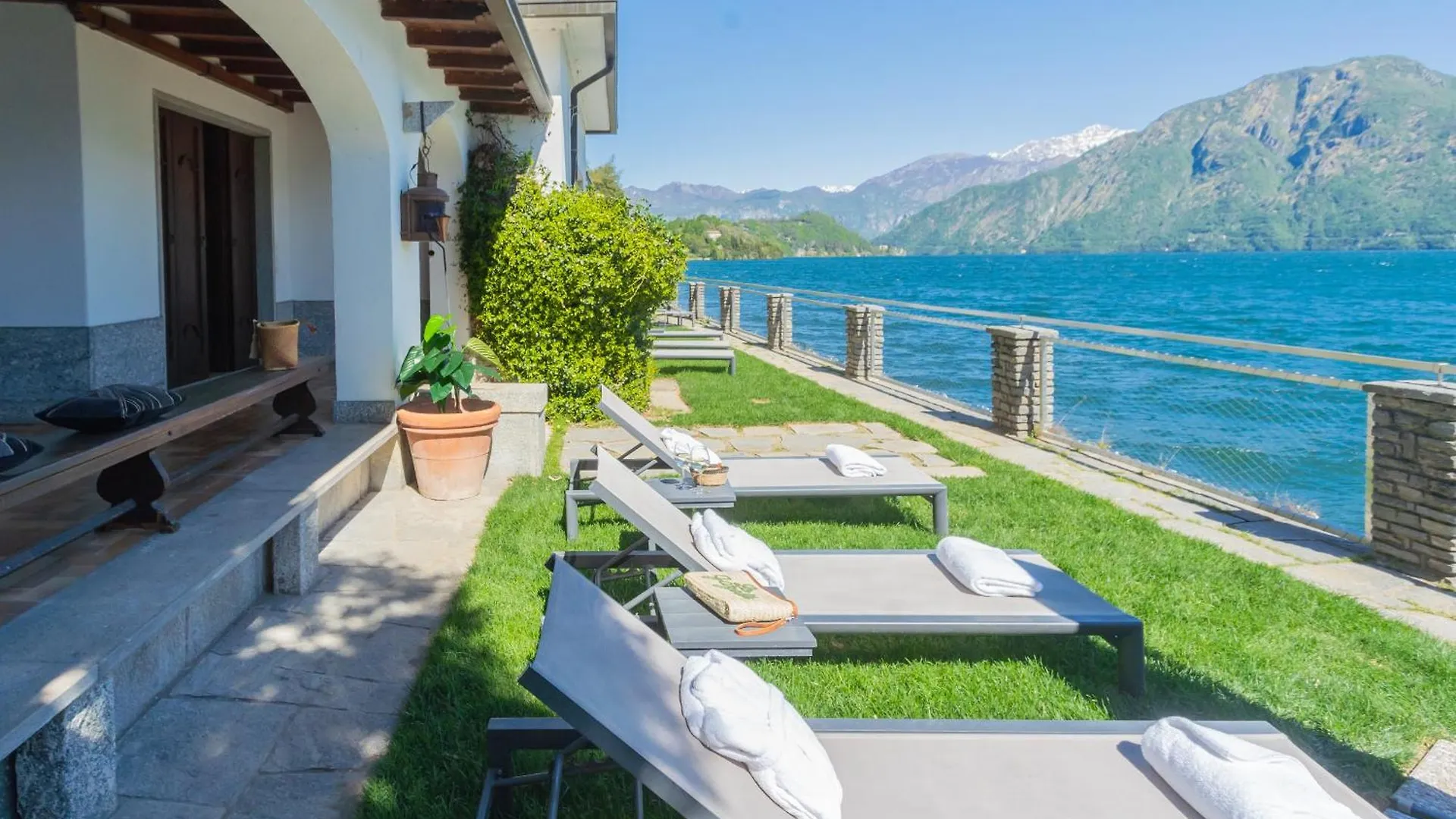 Villa Bianca - Front Lake Pool By Rent All Como Sala Comacina Apartamento